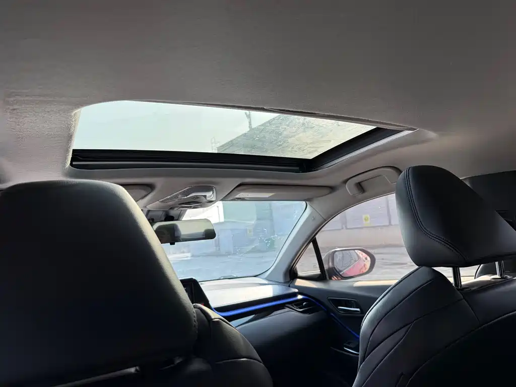 Toyota C-HR 2021 2.0L Luxury Edition купить на сайте DeffCars