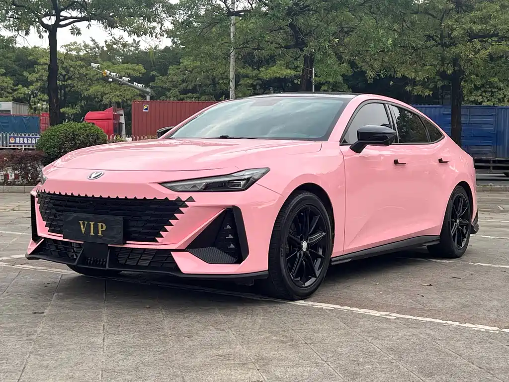 Changan UNI-V 2022 1.5T premium model купить на сайте DeffCars