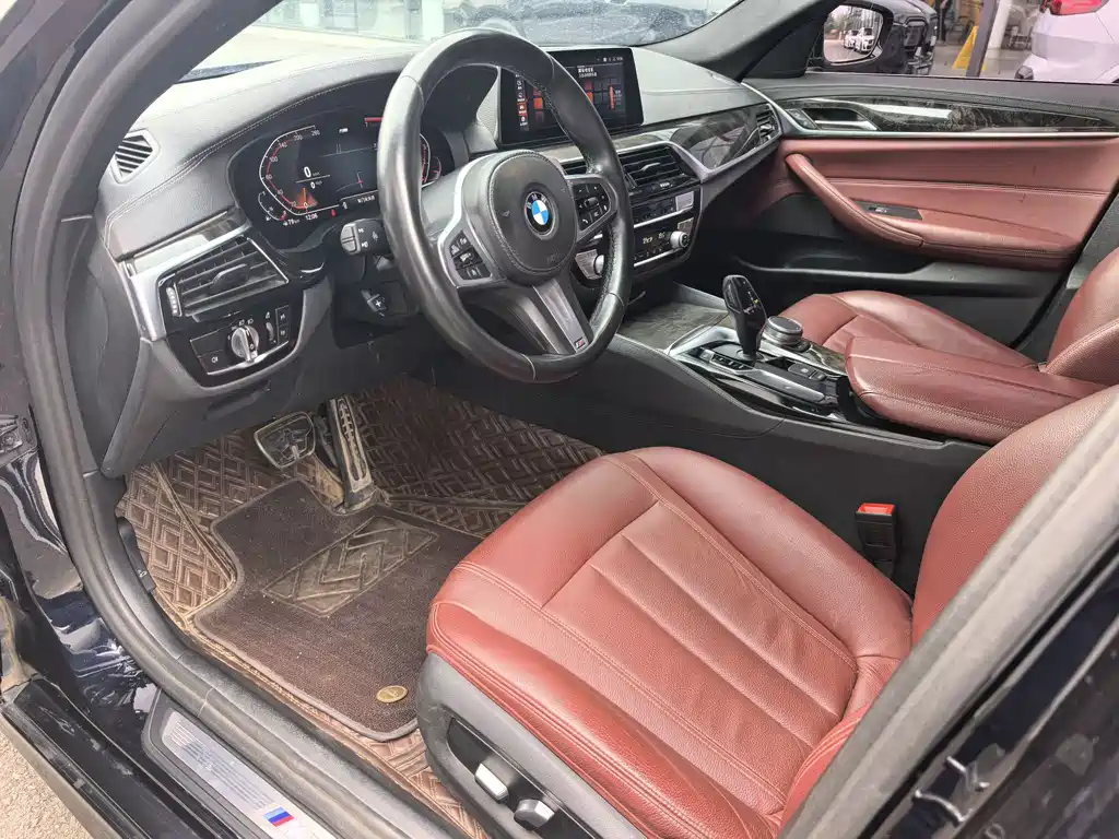 BMW 5 Series 2020 530Li Leading M Sports Package купить на сайте DeffCars