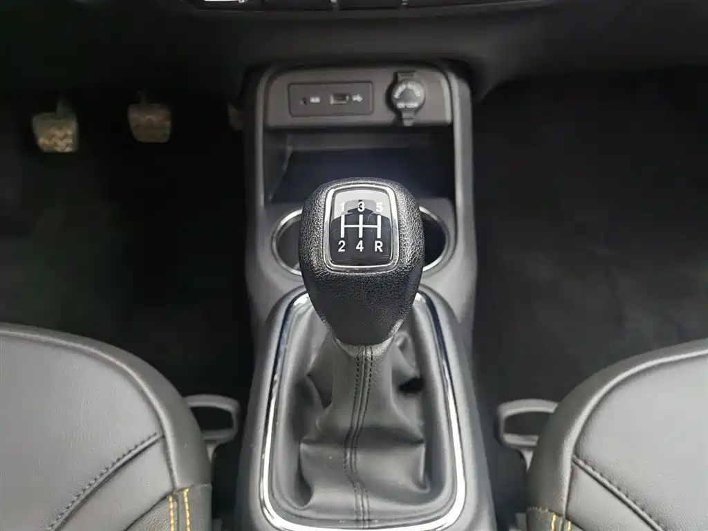 Dongfeng Fengshen AX4 2017 1.6L manual fashion model купить на сайте DeffCars