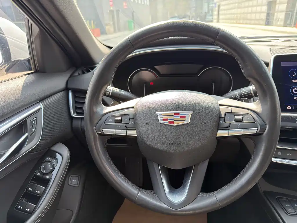 Cadillac CT5 2020 28T Fashion Model купить на сайте DeffCars