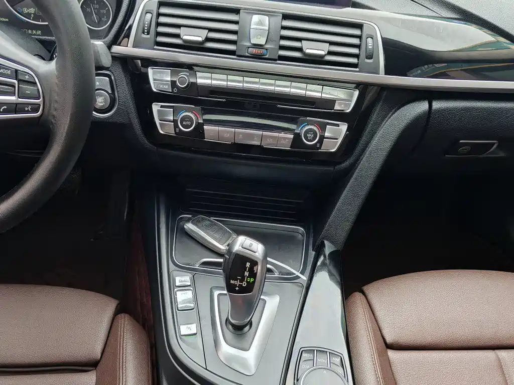 BMW 3 Series 2019 320Li Fashion Model купить на сайте DeffCars