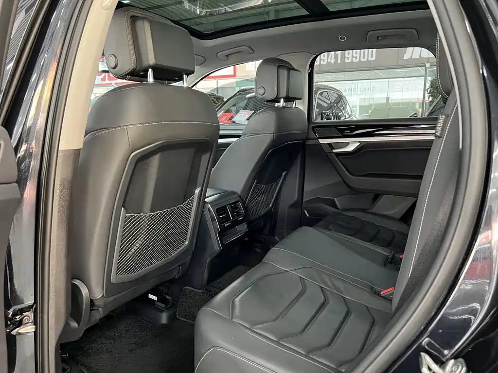 Touareg 2021 2.0TSI Pilot Special Edition купить на сайте DeffCars
