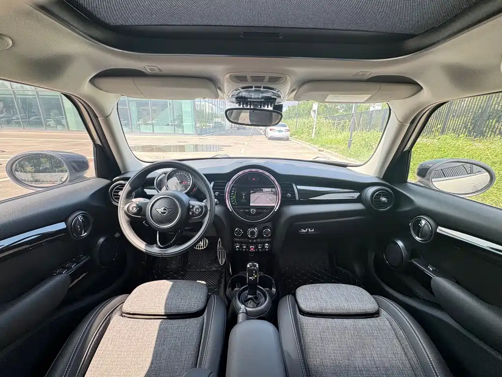 MINI 2019 1.5T COOPER Classic Five-Door Edition купить на сайте DeffCars