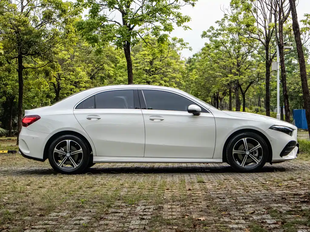 Mercedes-Benz A-Class 2023 A 200 L Fashion Model купить на сайте DeffCars