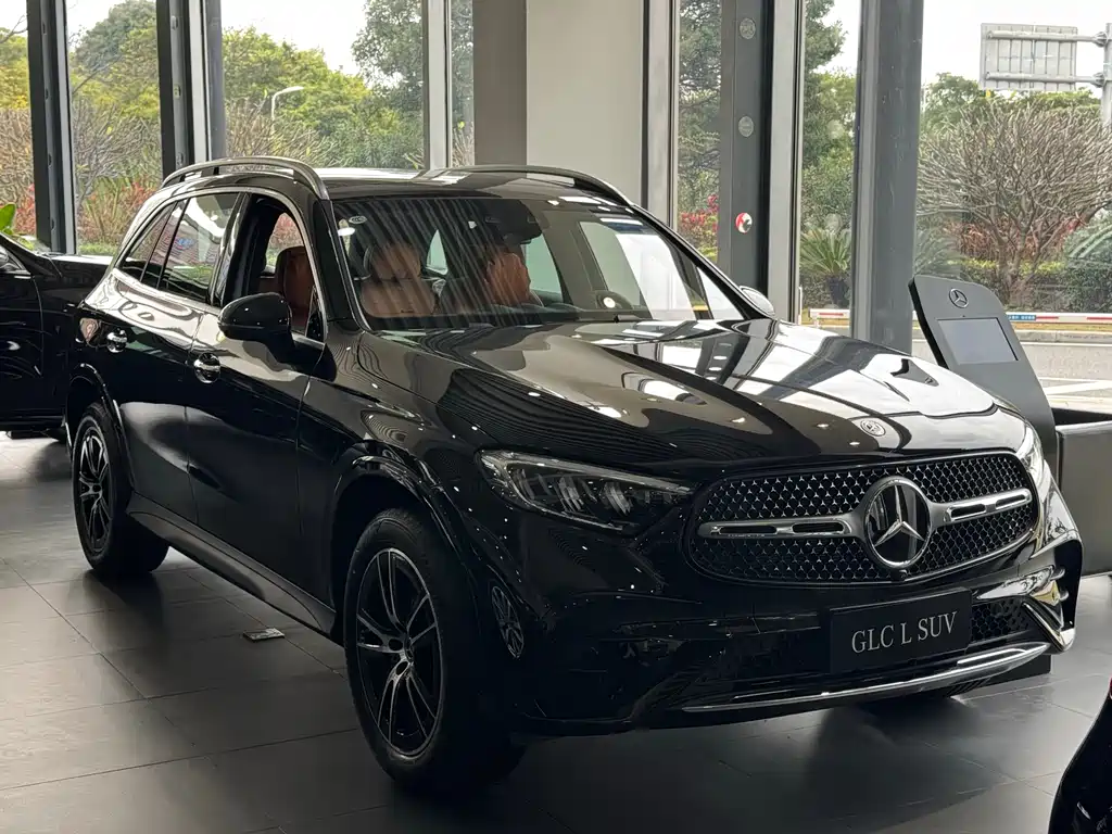 Mercedes-Benz GLC 2026 GLC 260 L 4MATIC luxury model купить на сайте DeffCars