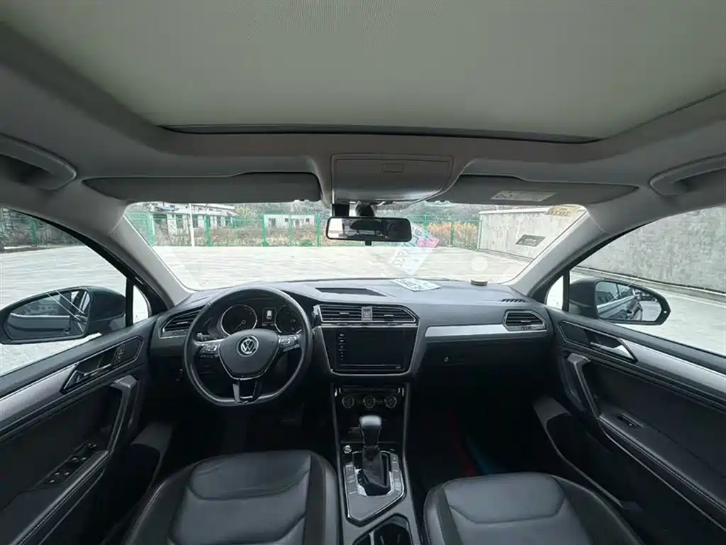 Tiguan L 2021 330TSI automatic two-wheel drive smart version купить на сайте DeffCars