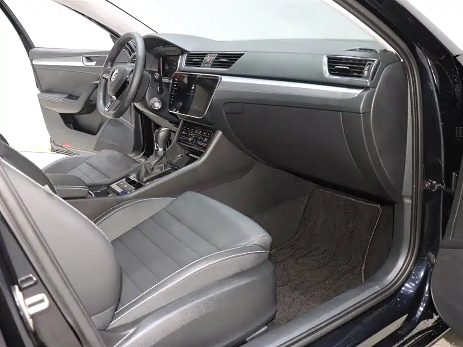 Superb 2024 TSI280 DSG Exclusive Edition купить на сайте DeffCars