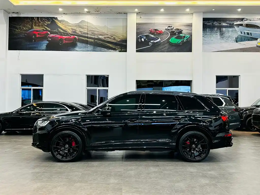 Audi Q7 2023 55 TFSI quattro S line ice and snow sports version купить на сайте DeffCars