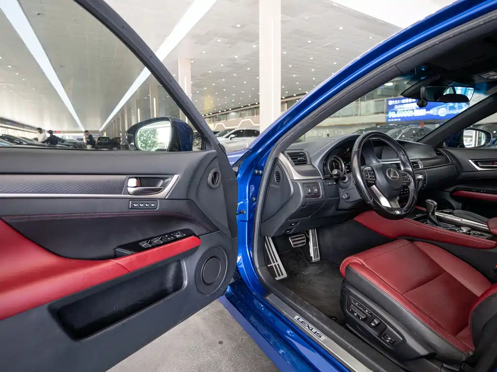 Lexus GS 2017 300 F SPORT купить на сайте DeffCars