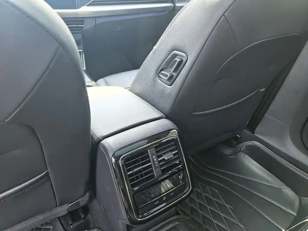 Passat New Energy 2022 430PHEV Hybrid Luxury Edition купить на сайте DeffCars