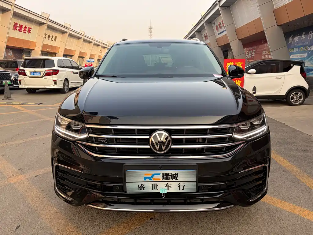 Tiguan L 2024 Outstanding Model 330TSI Automatic Two-wheel Drive R-Line Longyao Edition купить на сайте DeffCars