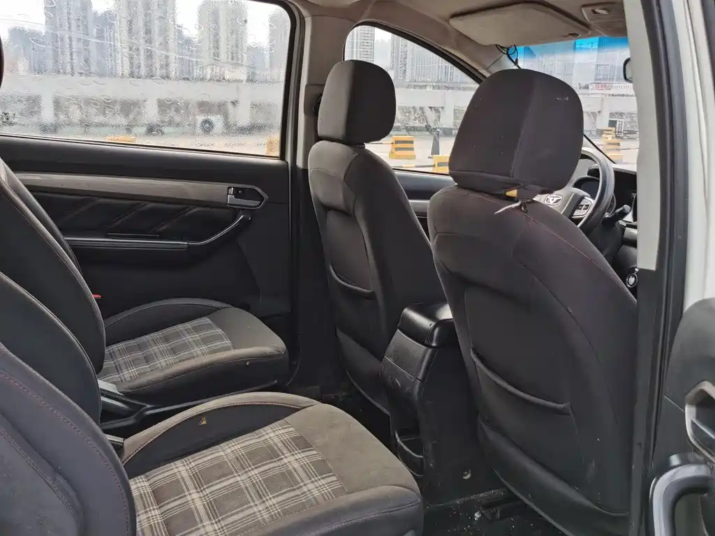 Kaiyi V3 2016 1.5L Manual Smart Link II Navigation Edition купить на сайте DeffCars