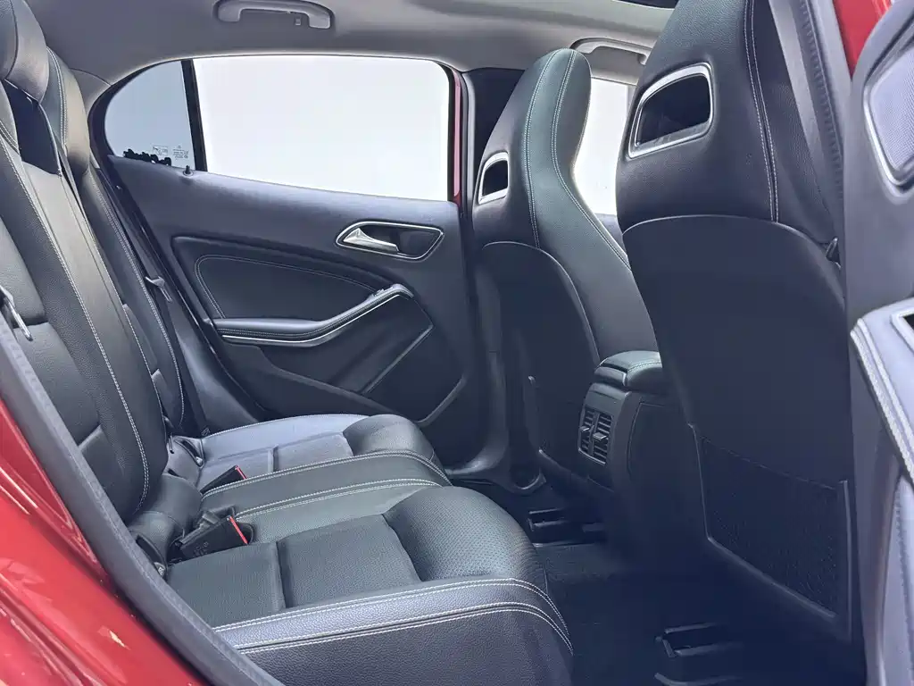 Mercedes-Benz GLA 2018 GLA 200 Dynamic купить на сайте DeffCars