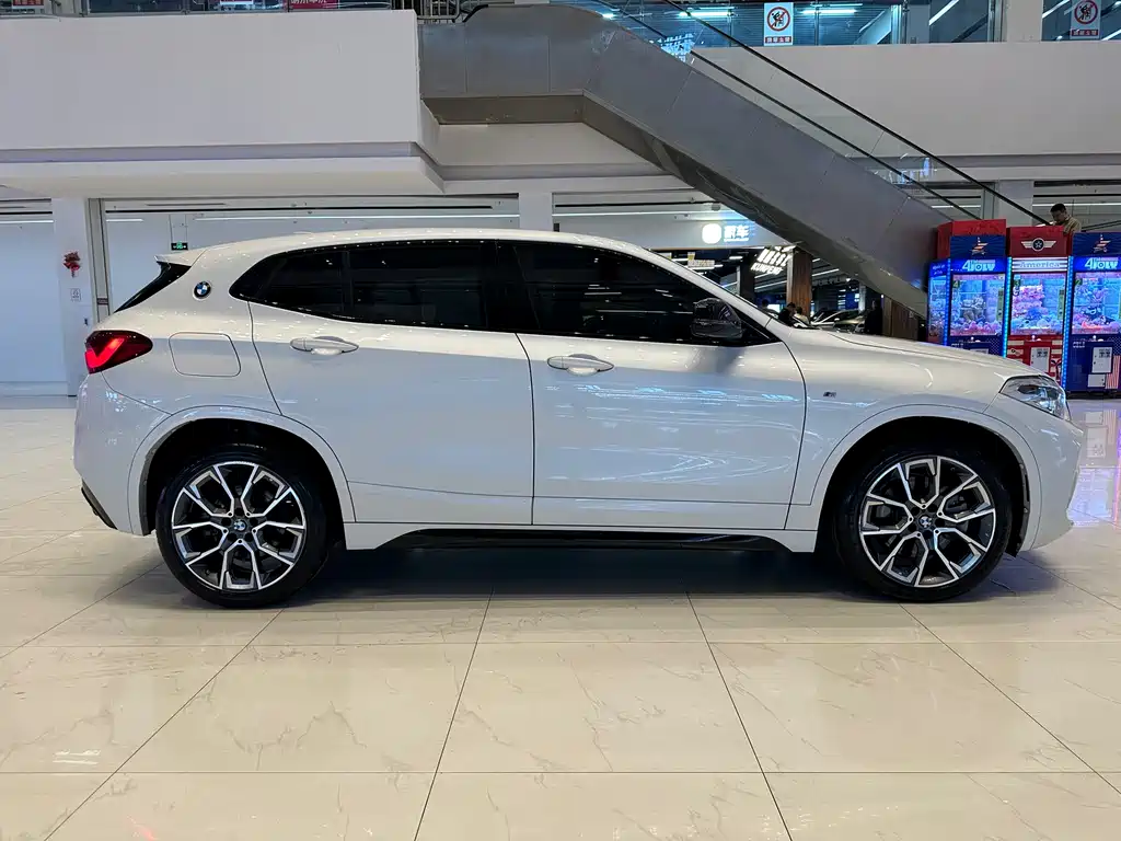 BMW X2 2021 facelift sDrive25i Night Edition купить на сайте DeffCars