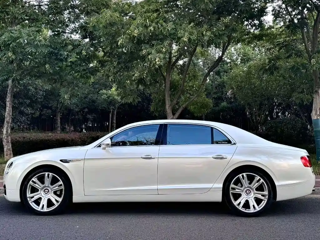 Flying Spur 2016 4.0T V8 Standard Edition купить на сайте DeffCars