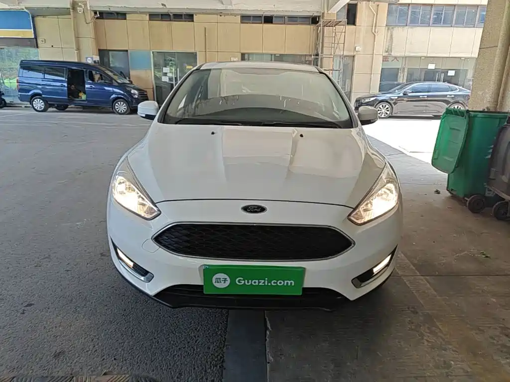 Focus 2015 Hatchback EcoBoost 180 Automatic Elite купить на сайте DeffCars