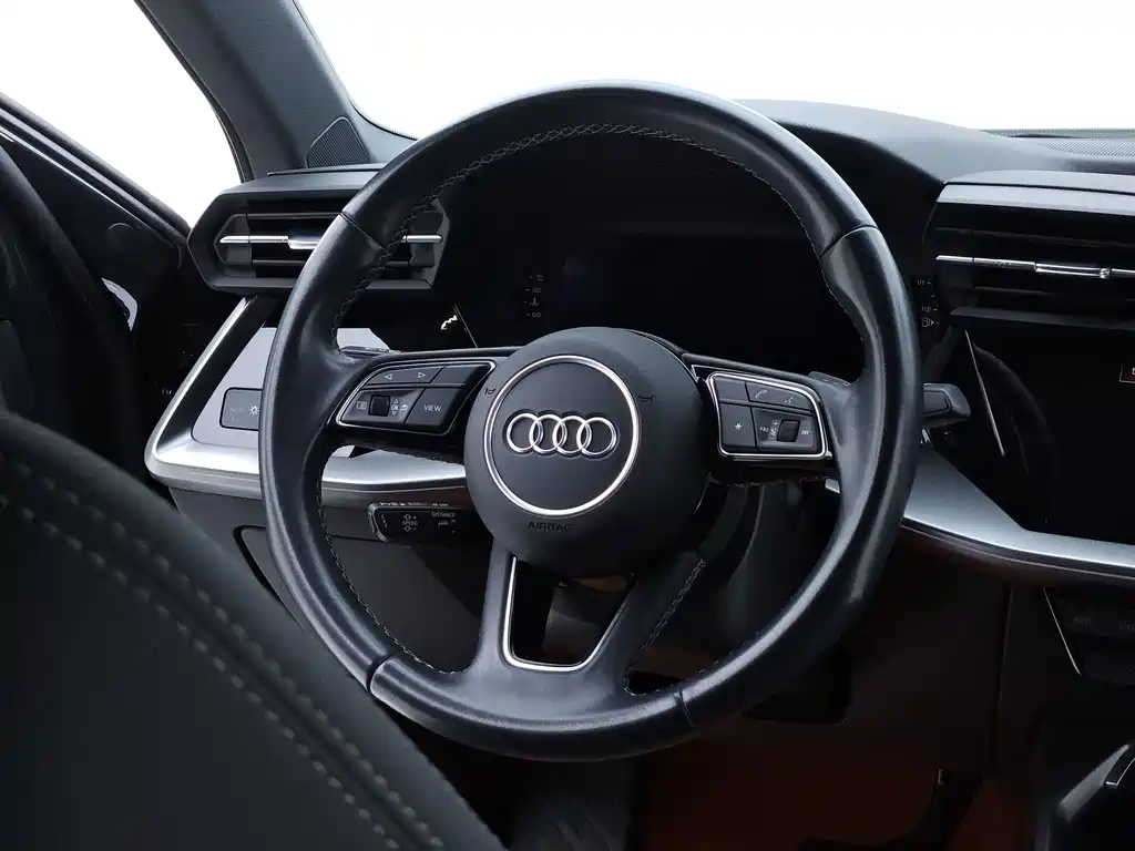 Audi A3 2024 A3L Limousine 35 TFSI Fashion Sporty купить на сайте DeffCars