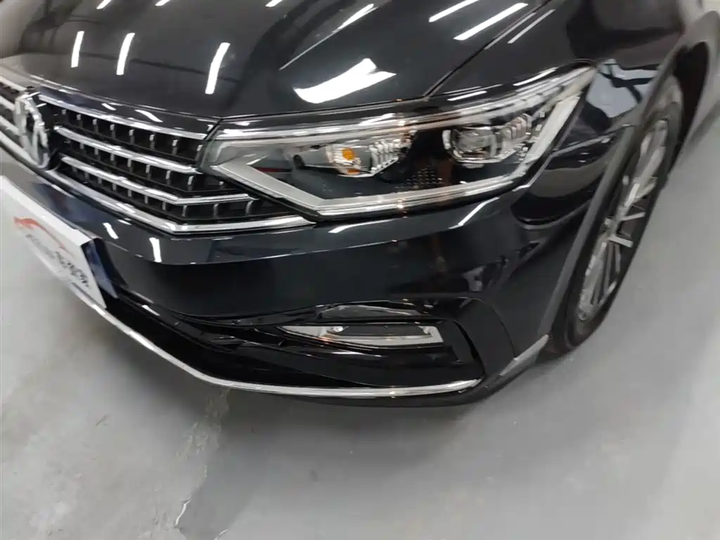 Magotan 2023 2 million commemorative edition 330TSI DSG leading model купить на сайте DeffCars