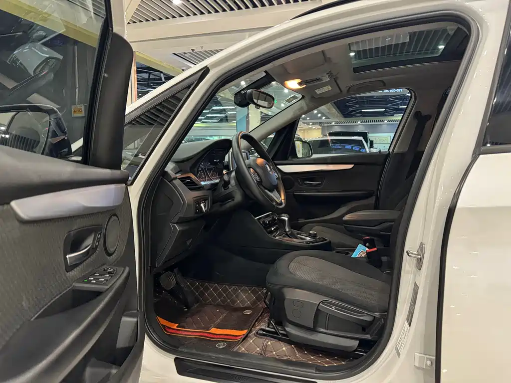 BMW 2 Series Touring 2016 218i Leading Model купить на сайте DeffCars