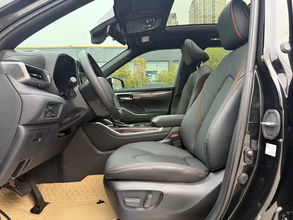 Crown Lufang 2024 2.5L HEV four-wheel drive luxury version купить на сайте DeffCars
