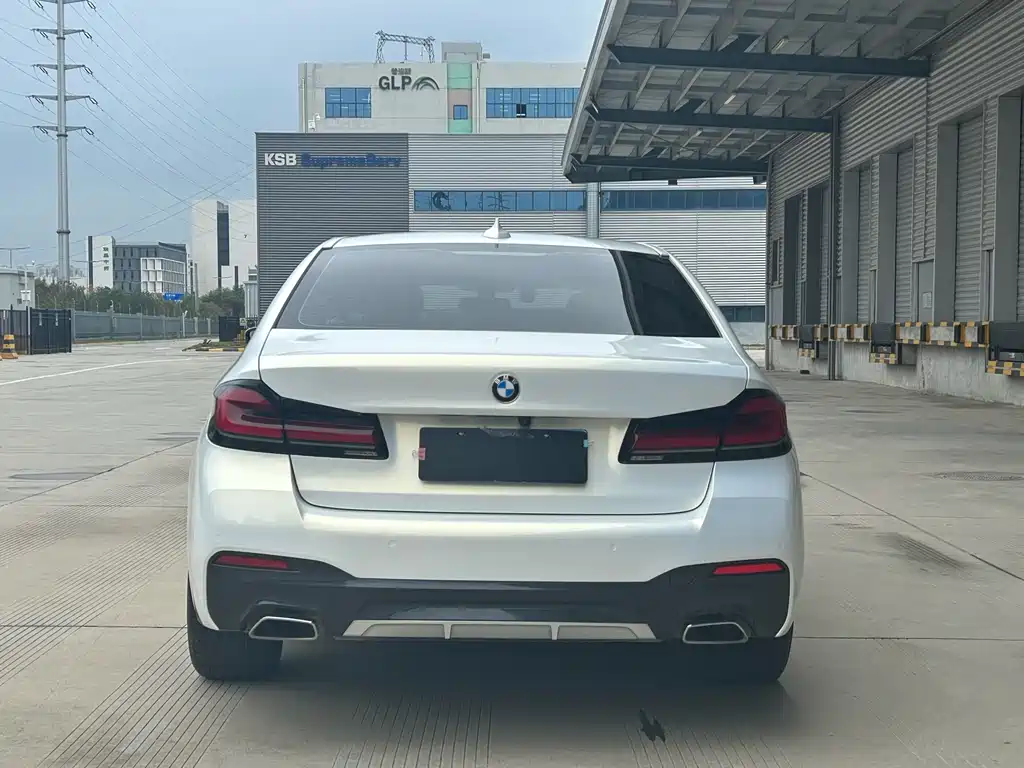 BMW 5 Series 2022 525Li M Sports Package купить на сайте DeffCars