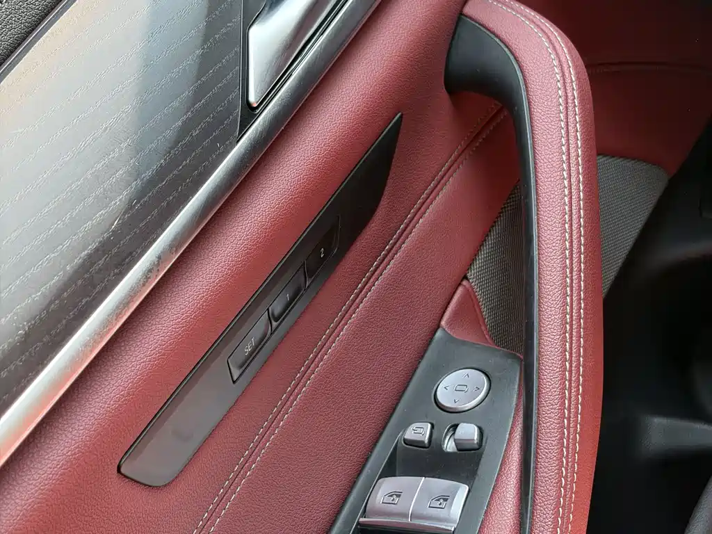 BMW 5 Series New Energy 2021 Model 535Le M Sports Package купить на сайте DeffCars