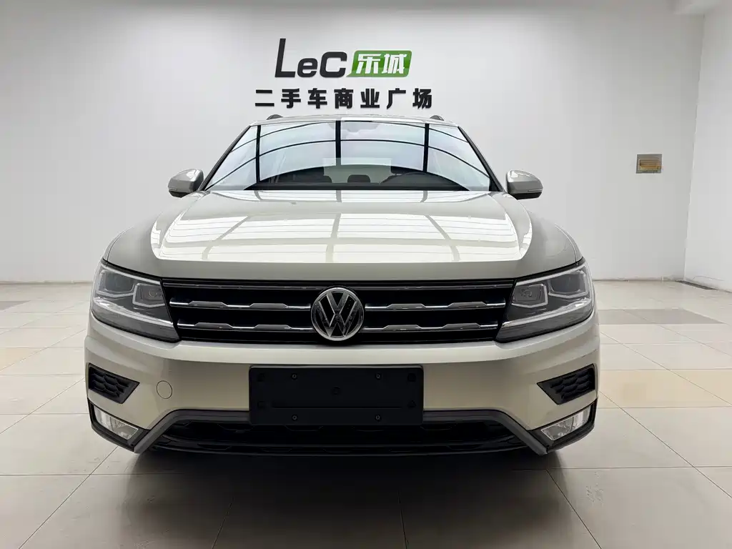 Tiguan L 2020 330TSI automatic two-wheel drive fashion version National VI купить на сайте DeffCars
