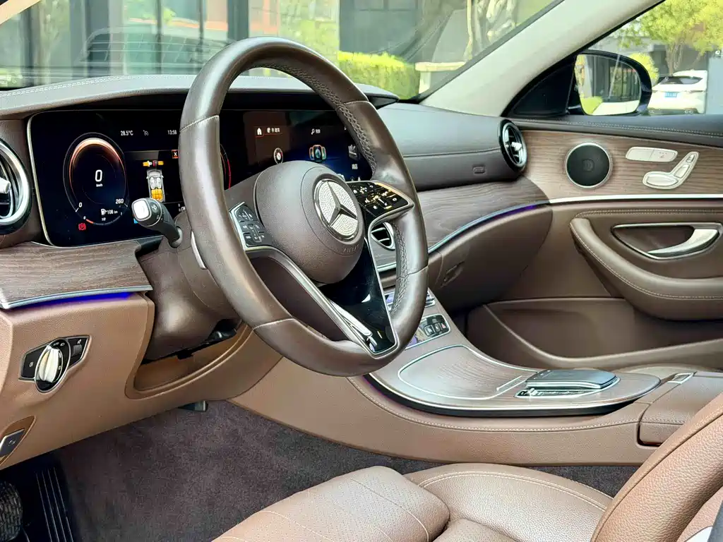Mercedes-Benz E-Class 2022 E 300 L Sporty and Fashionable купить на сайте DeffCars