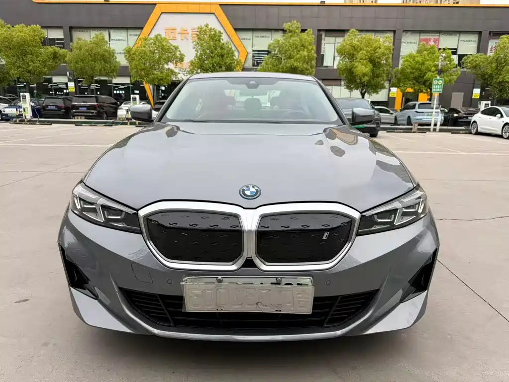 BMW i3 2022 eDrive 35 L купить на сайте DeffCars