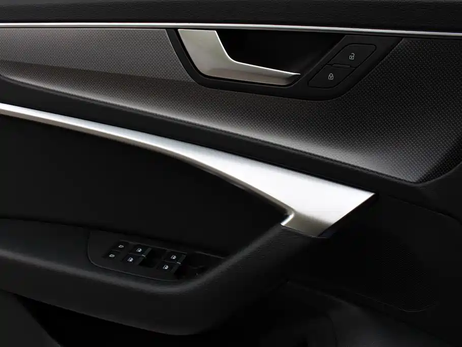Audi A6L New Energy 2020 55 TFSI e quattro купить на сайте DeffCars