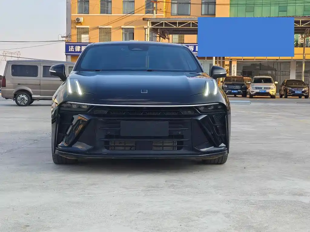Lynk & Co 03 2025 2.0TD DCT Champion Edition Pro купить на сайте DeffCars