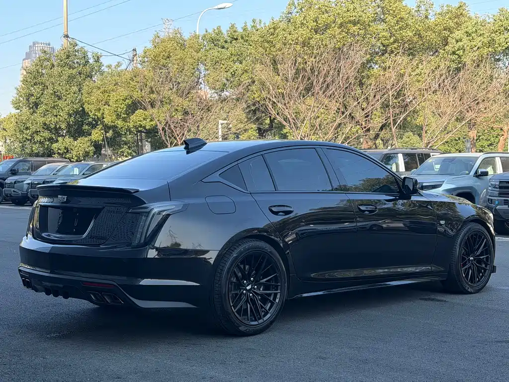 Cadillac CT5 2024 28T Luxury Pro купить на сайте DeffCars