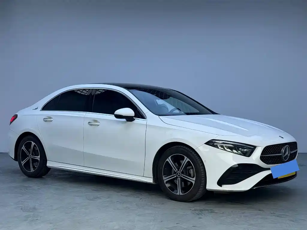 Mercedes-Benz A-Class 2024 A 200 L Fashion купить на сайте DeffCars