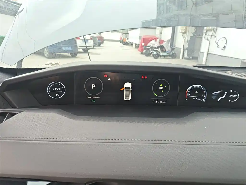 Changan UNI-V 2022 1.5T premium model купить на сайте DeffCars