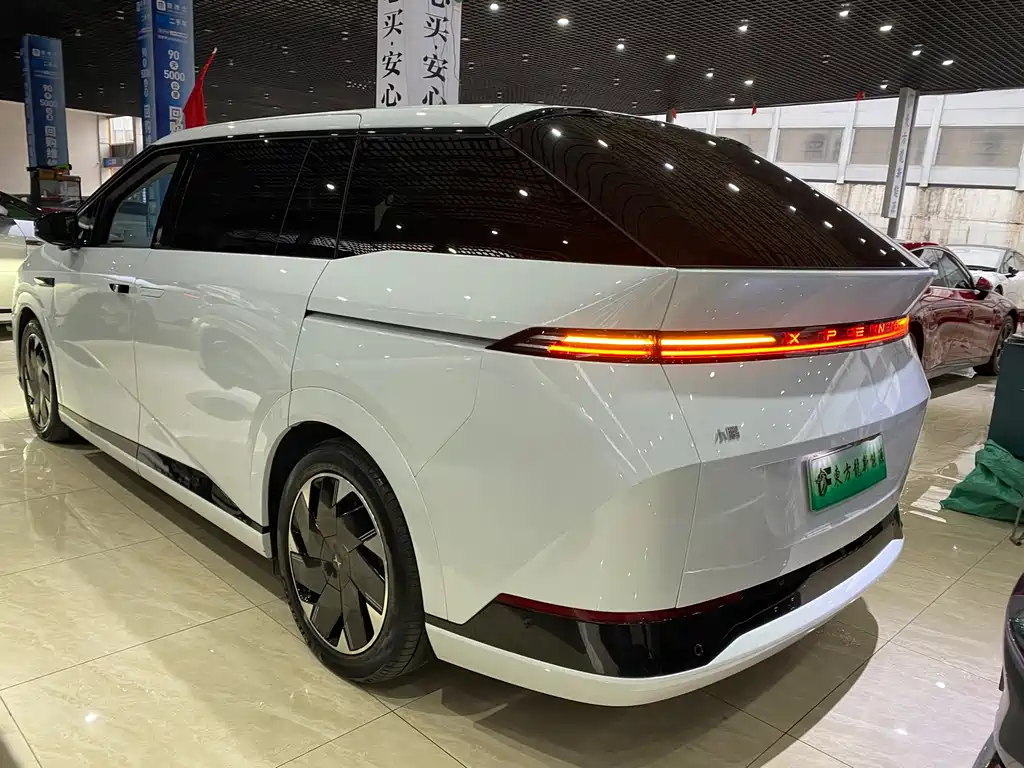 Xpeng X9 2024 model 702 super long battery life Max купить на сайте DeffCars