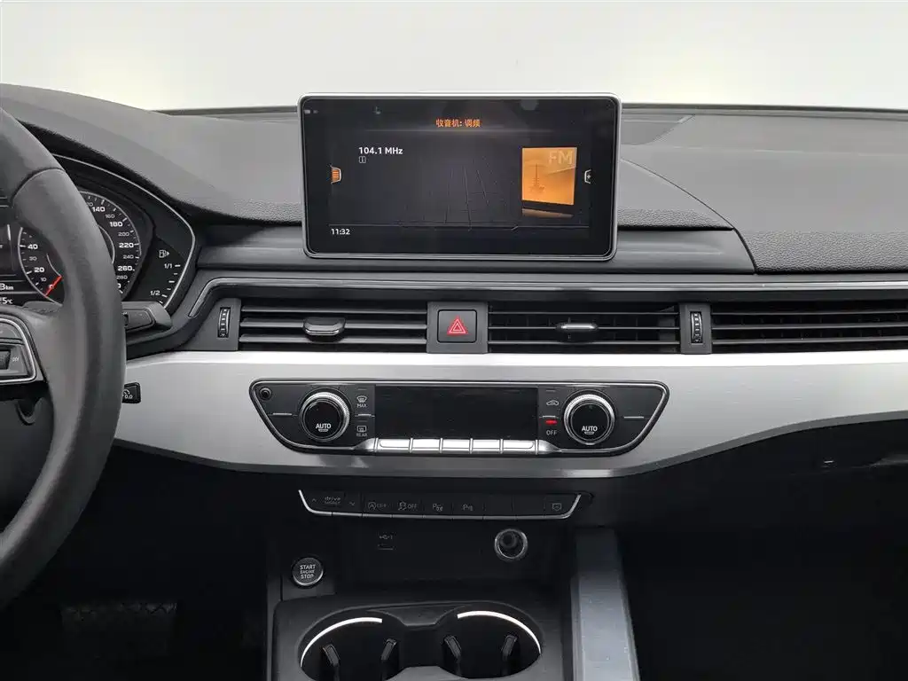 Audi A4L 2019 40 TFSI Fashion Type National V купить на сайте DeffCars