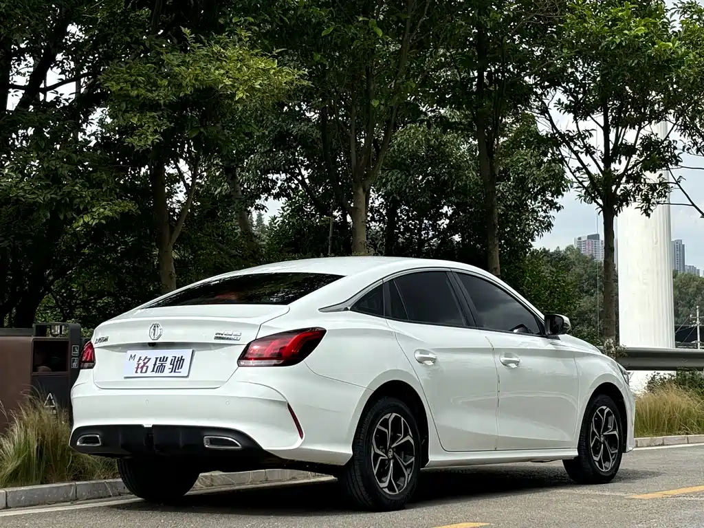 MG5 2021 facelift 180DVVT CVT Youth Deluxe Edition купить на сайте DeffCars