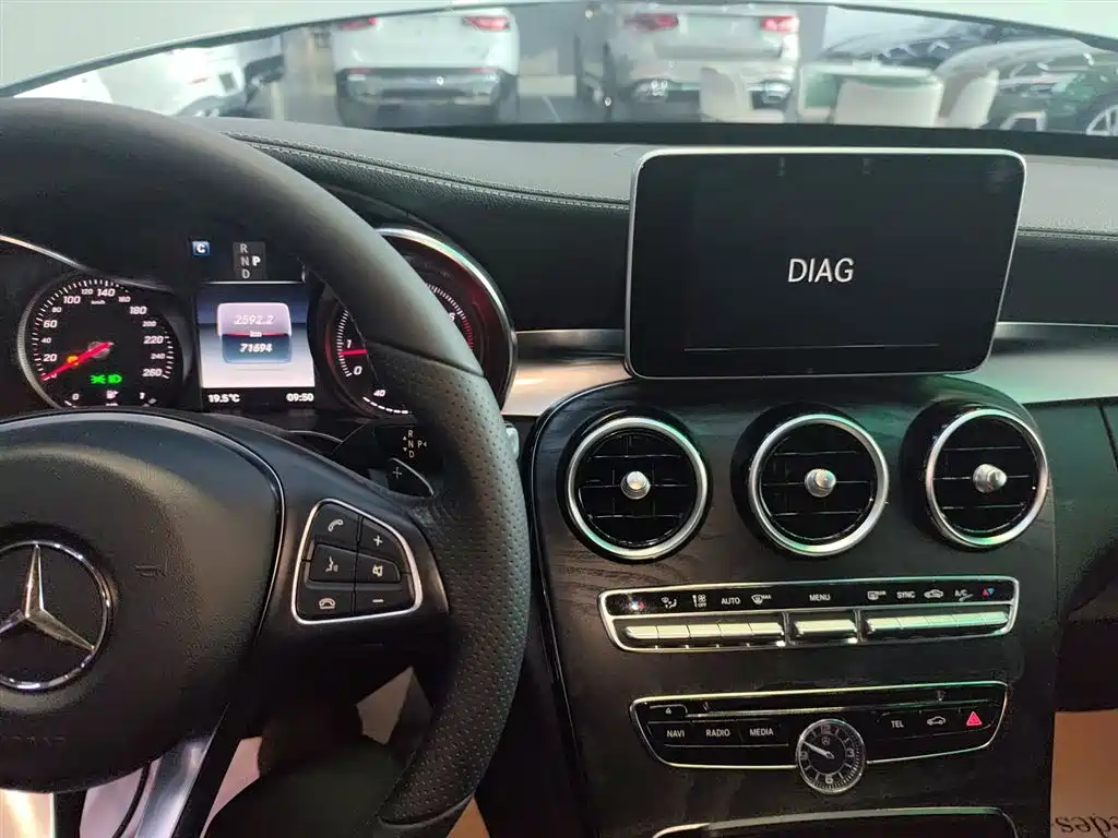 Mercedes-Benz C-Class 2018 C 180 L Fashionable Sports Edition купить на сайте DeffCars