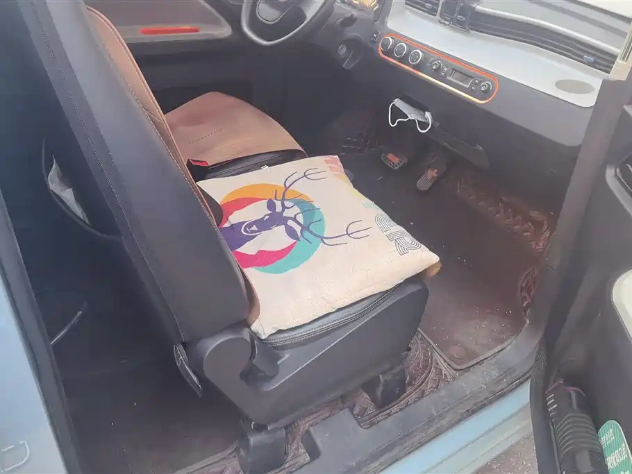 Hongguang MINIEV 2022 Relaxed Lithium Iron Phosphate купить на сайте DeffCars