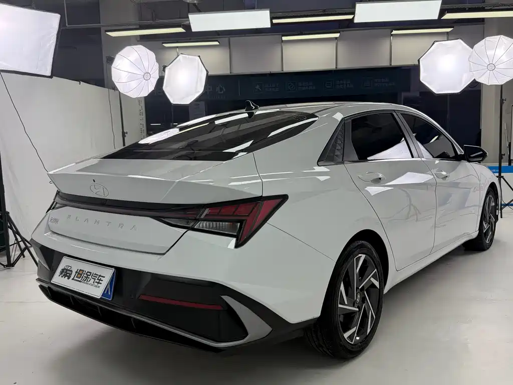 Elantra 2023 1.5L CVT LUX Premium Edition купить на сайте DeffCars