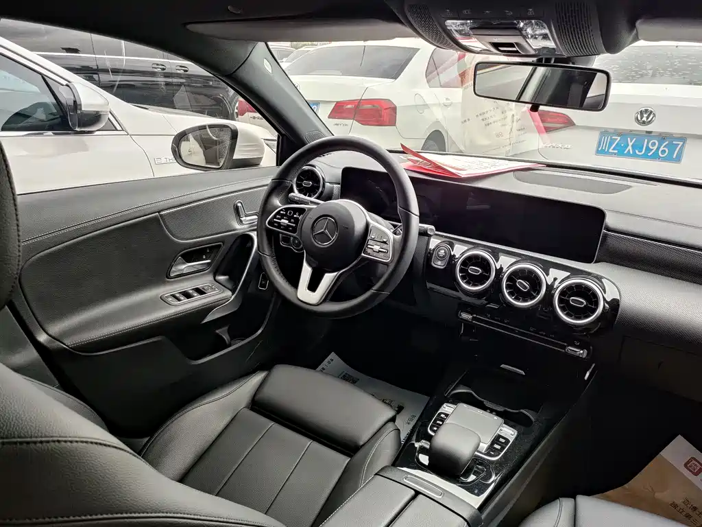 Mercedes-Benz A-Class 2020 Facelift A 200 L Sports Sedan Fashionable купить на сайте DeffCars