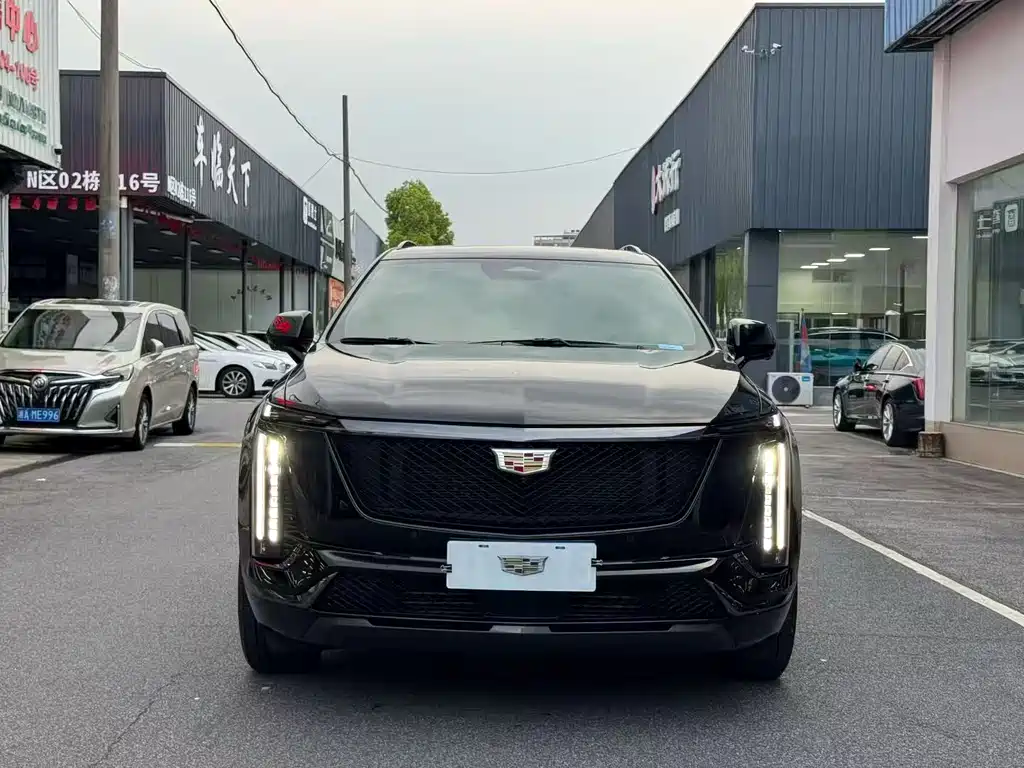 Cadillac XT5 2025 2.0T Premium Model купить на сайте DeffCars
