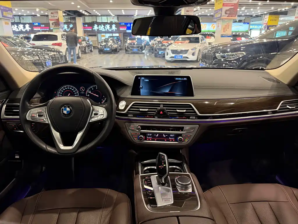 BMW 7 Series 2017 730Li Leading Model купить на сайте DeffCars