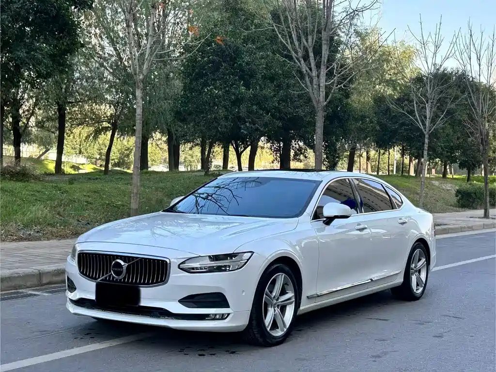 Volvo S90 2017 T4 Zhiyuan Edition купить на сайте DeffCars