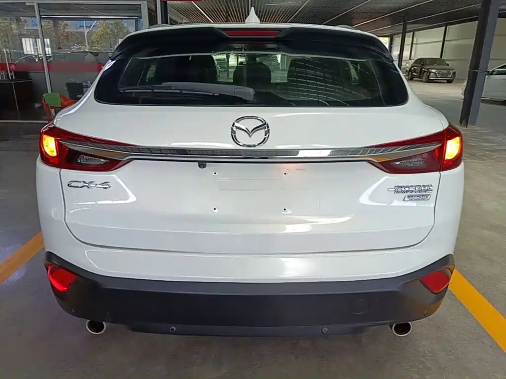 Mazda CX-4 2016 2.0L automatic two-wheel drive Blue Sky Vibrant Edition купить на сайте DeffCars