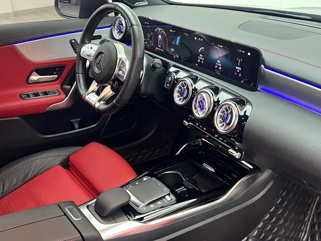 Mercedes-Benz A-Class AMG 2022 AMG A 35 L 4MATIC купить на сайте DeffCars