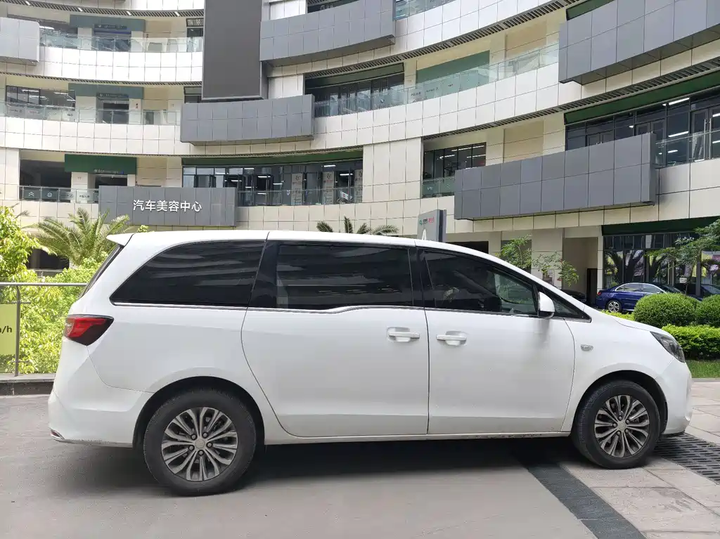 Buick GL8 2021 Land Business Class 652T Comfort купить на сайте DeffCars