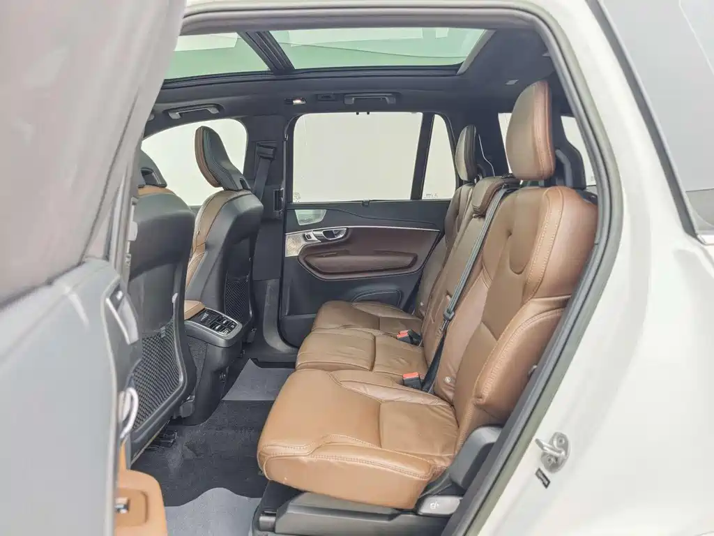 Volvo XC90 2023 B6 Zhiya Luxury Edition 7 seats купить на сайте DeffCars