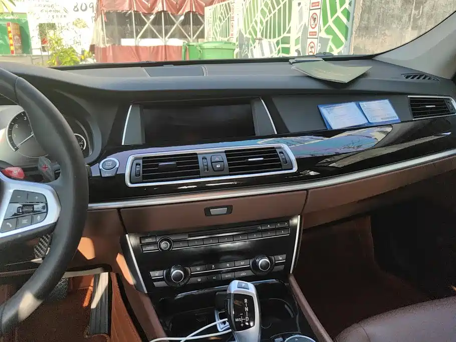 BMW 5 Series GT 2014 528i leading model купить на сайте DeffCars
